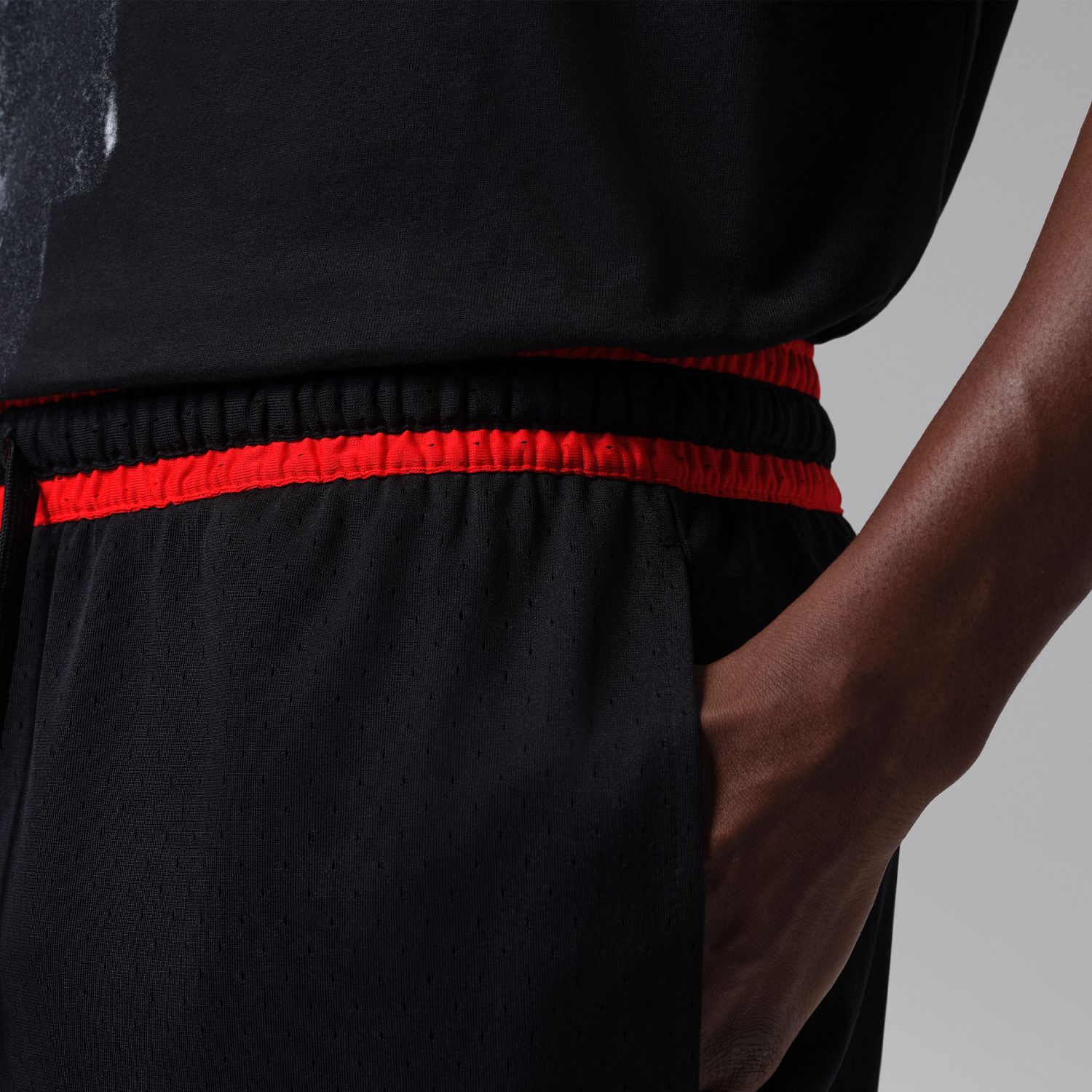 Diamond Mesh Short -Mens