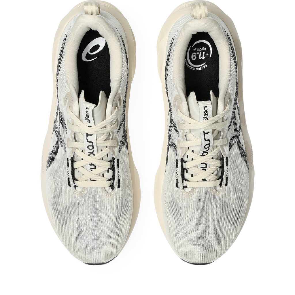 Men's Novablast 5 Running Shoes in Oatmeal/Black