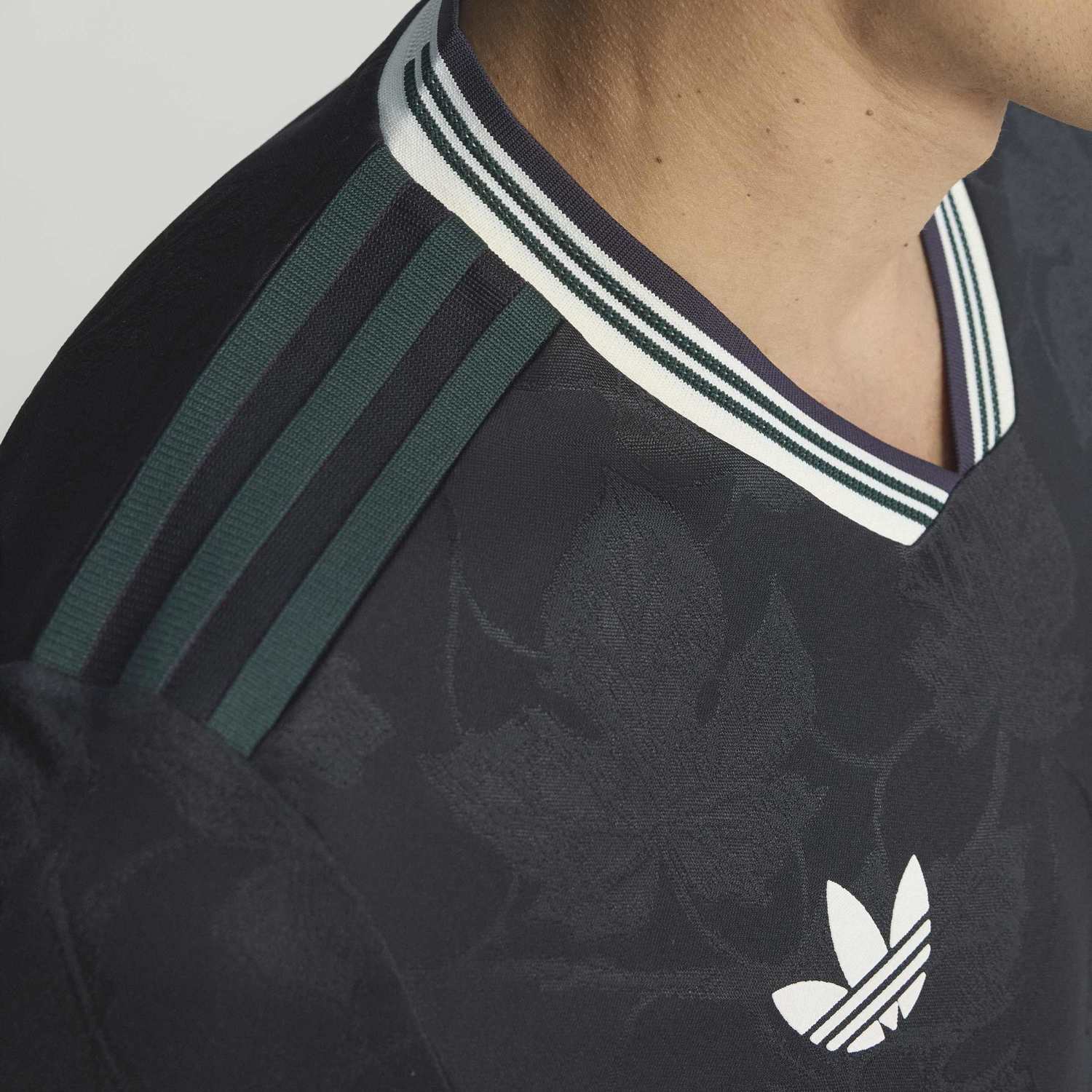 Juventus 25/26 Authentic 3rd Jersey - Mens