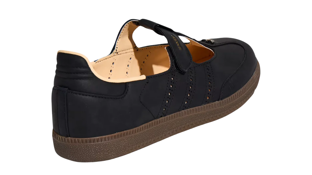 Samba Jane Core Black Gum (Women's)