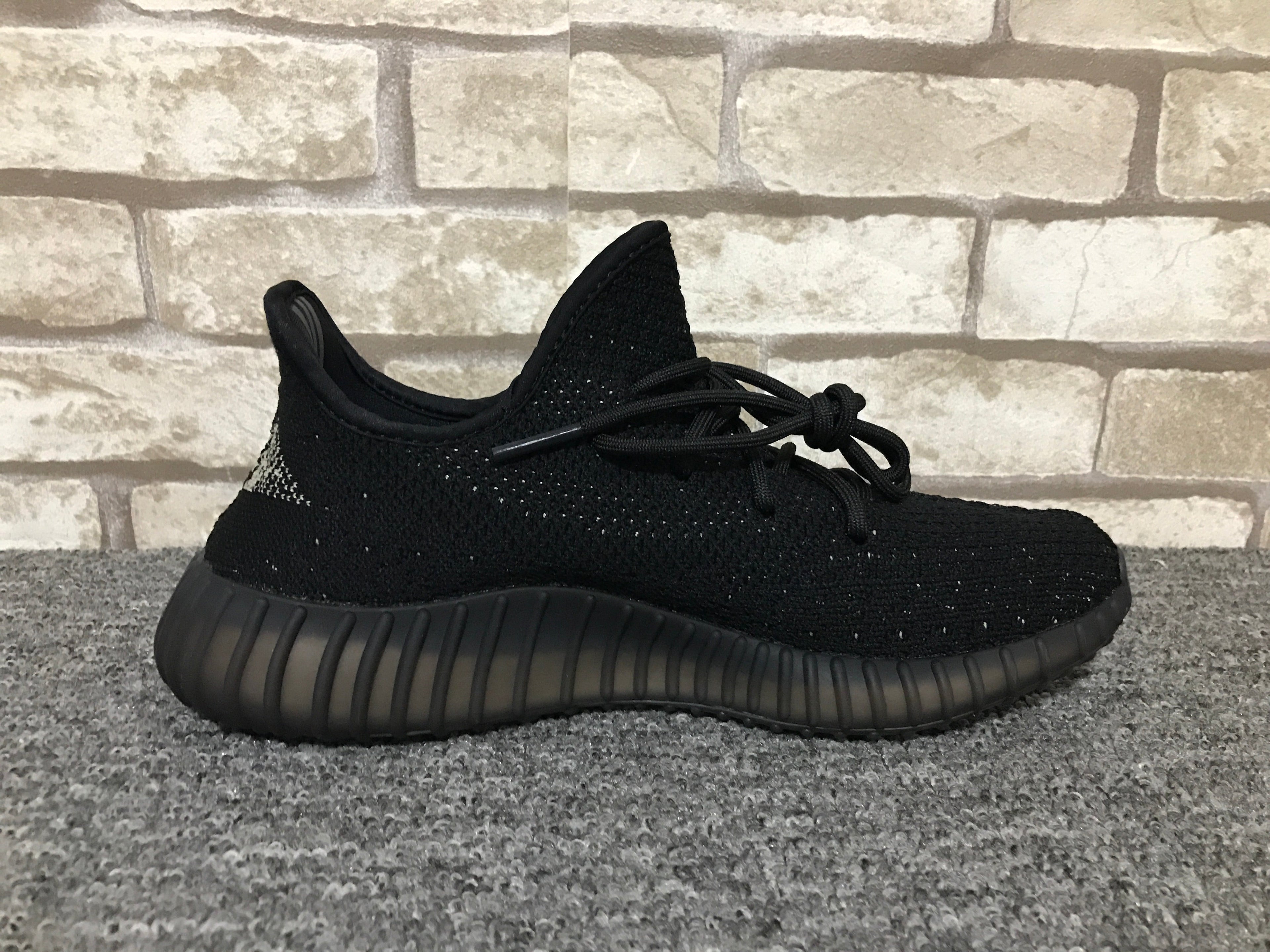 Boost 350 V2 Core Black White