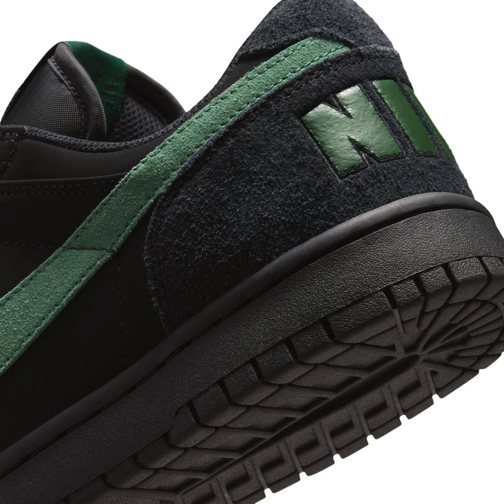 Big Nike Low - Mens
