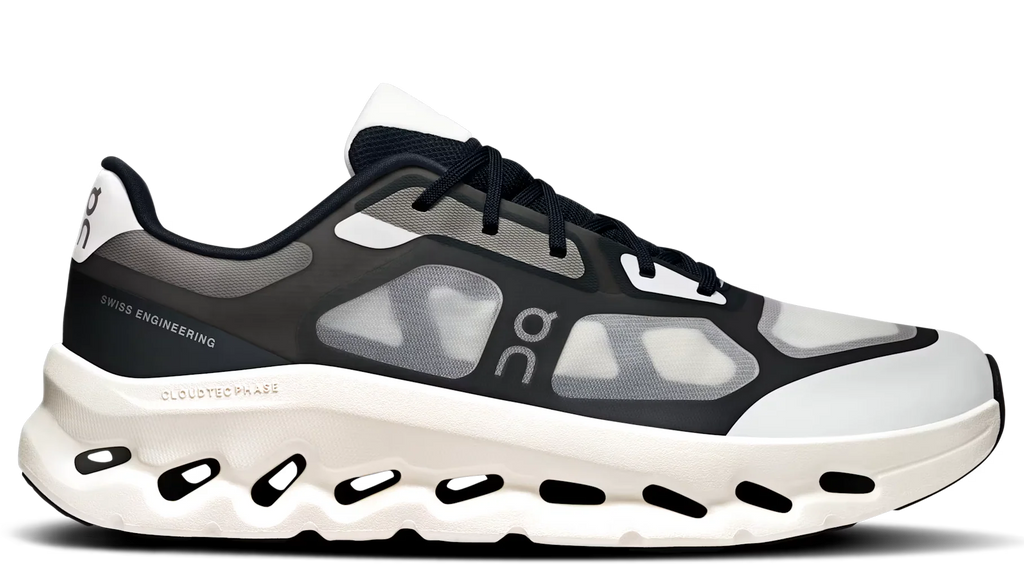 Running Cloudtilt Remix Black Ivory