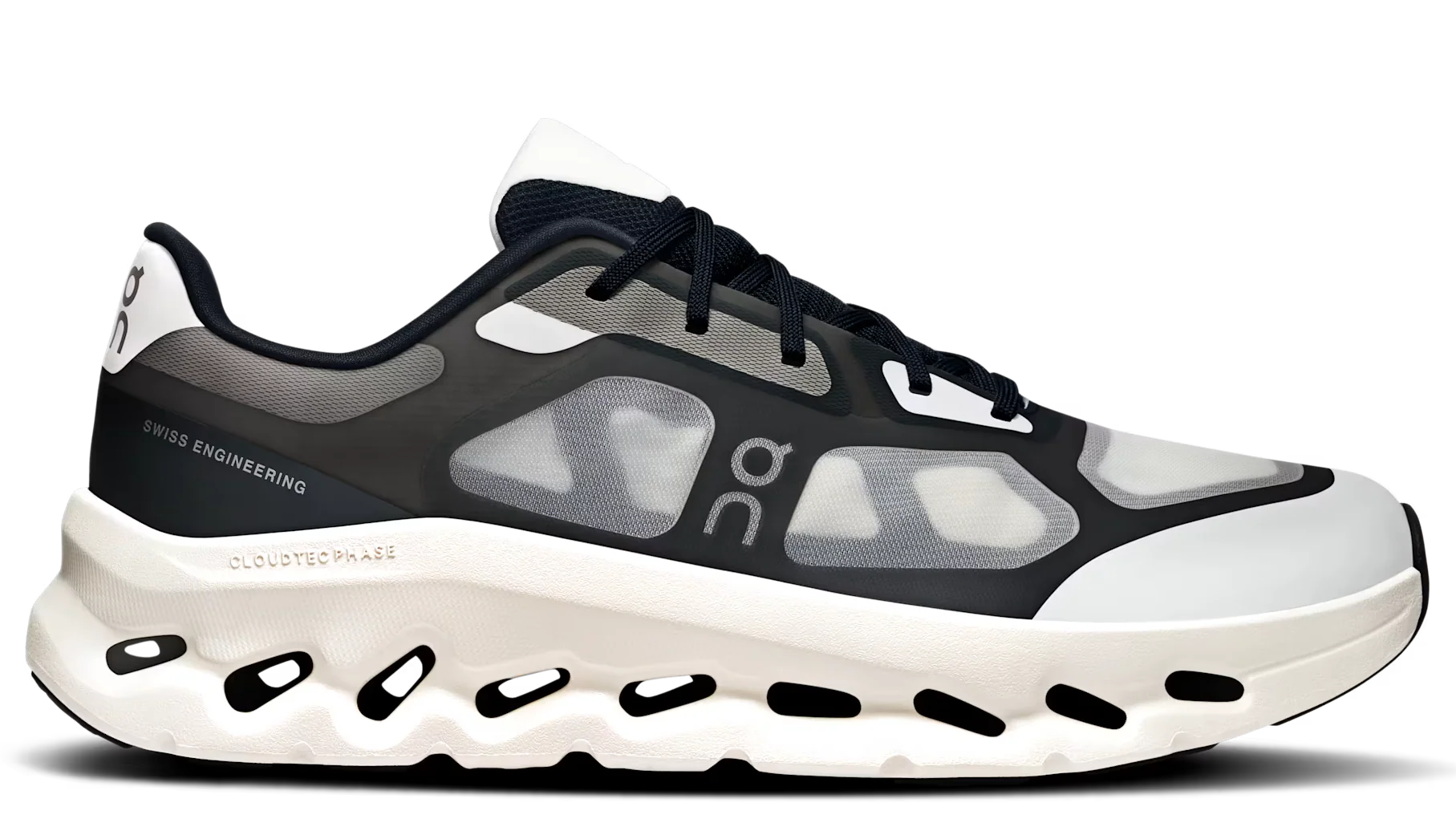 Running Cloudtilt Remix Black Ivory