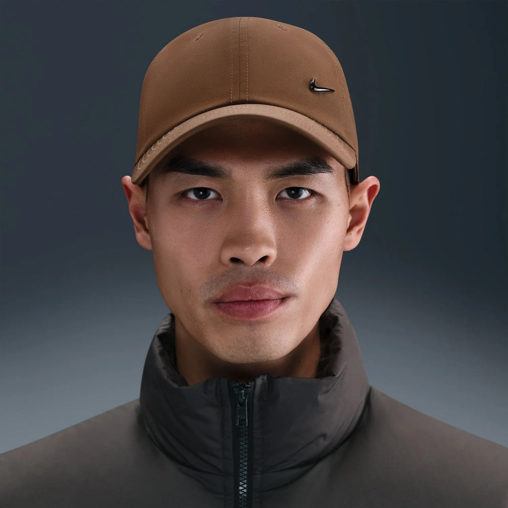 Nike Club Cap Metal Swoosh Strapback